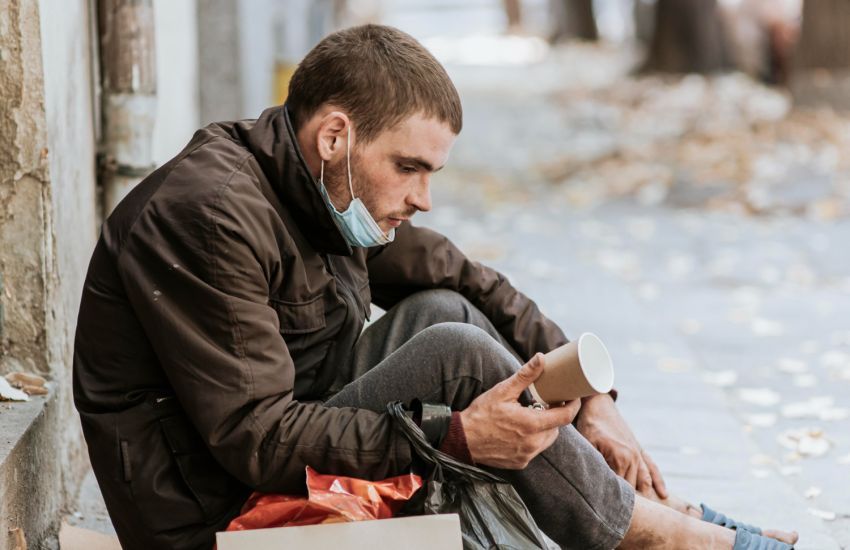 Por que o K9 derruba tão rápido?