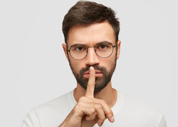 Drogas: mentiras, sumiços e mudanças de humor: comportamentos de alerta