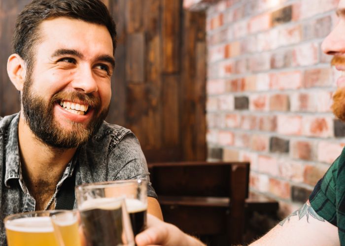 Por que beber para relaxar piora a ansiedade?