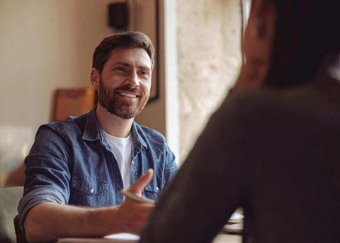 Como conversar com alguém sobre internação sem brigar