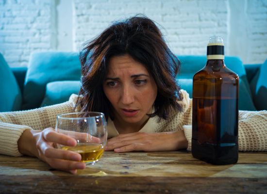 Qual é a relação entre ansiedade e álcool?